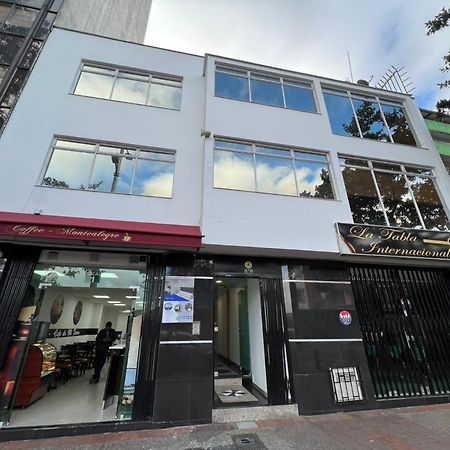 Aparta Hotel Montealegre Bogota Bagian luar foto